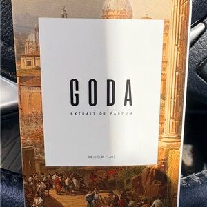 Royal 54 by Goda long wearing scent